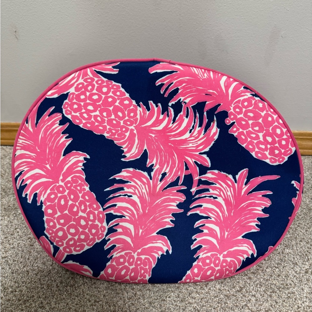Lilly Pulitzer Pink and Blue Pineapple Large Beach Vacation Tote - Picture 9 of 10